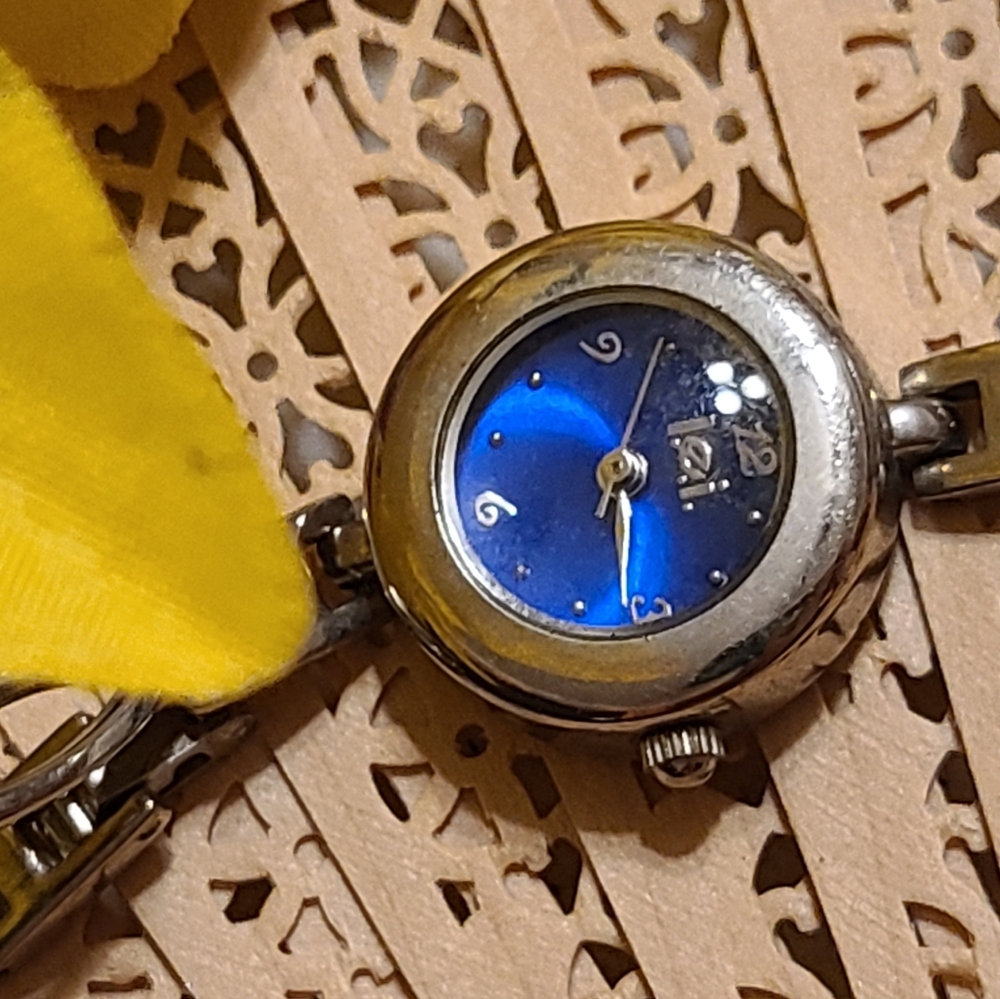 Ladies Watch for sale VINTAGE L.E. Watch - Picture 3 of 10